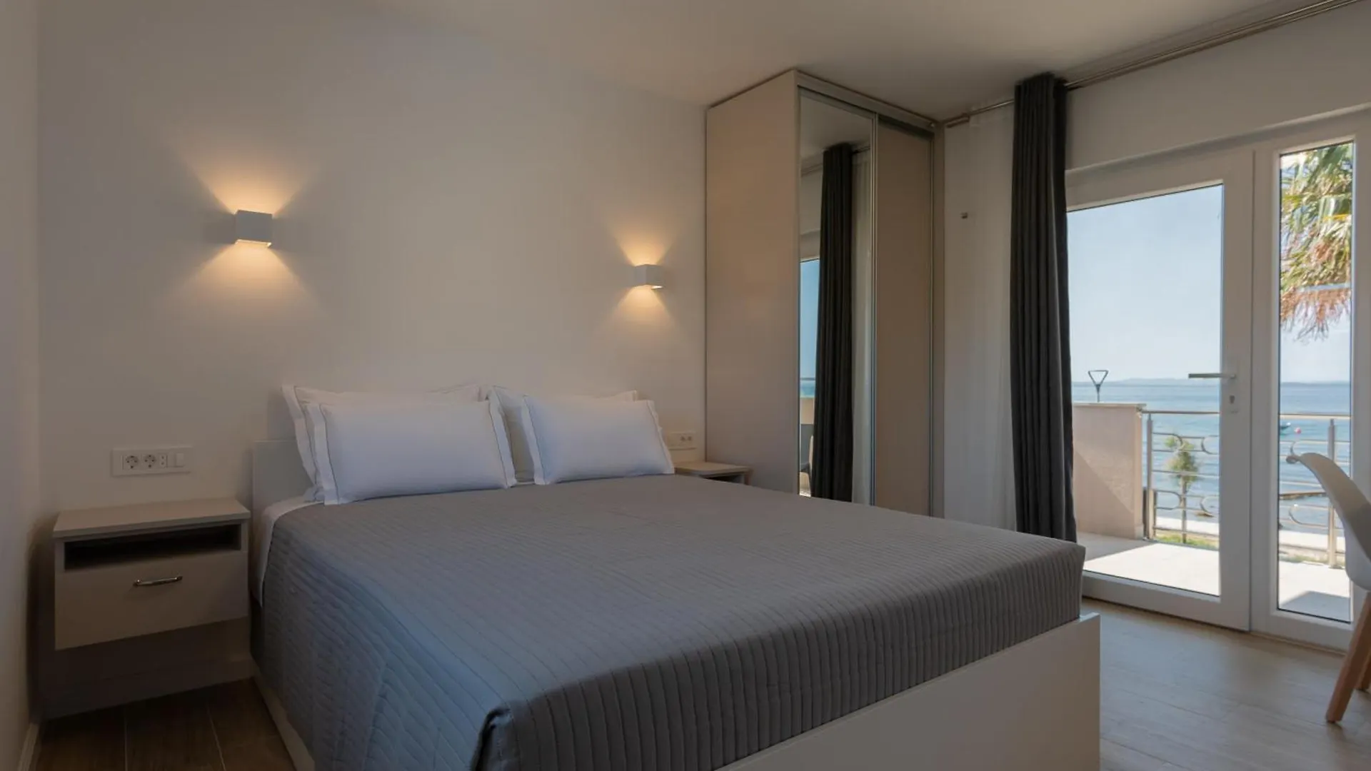 Apartments Sandrea Privlaka