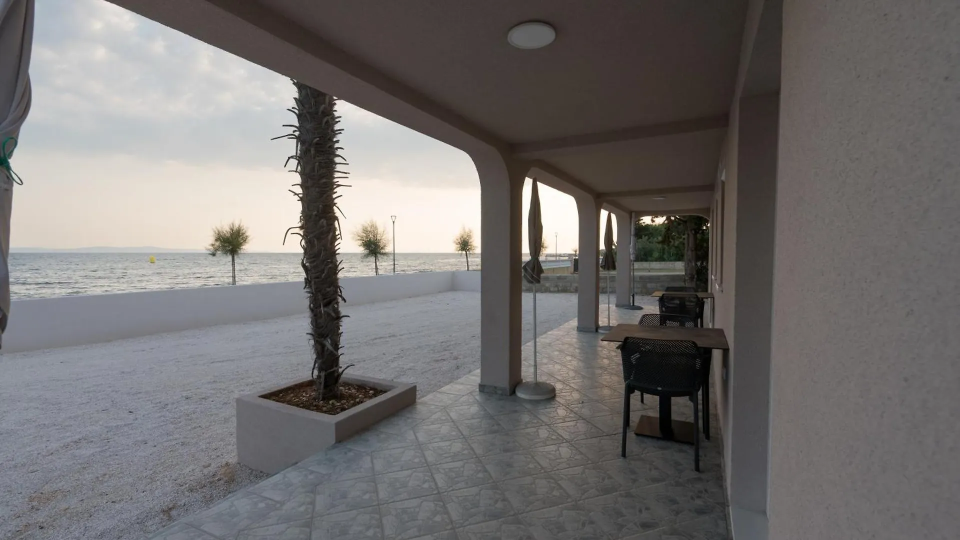 Apartments Sandrea Privlaka