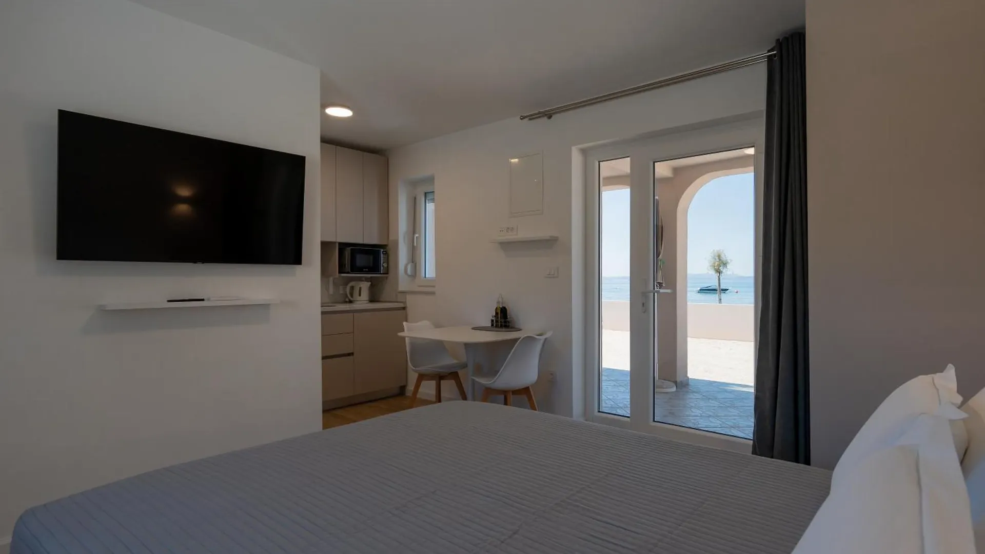 Apartments Sandrea Privlaka