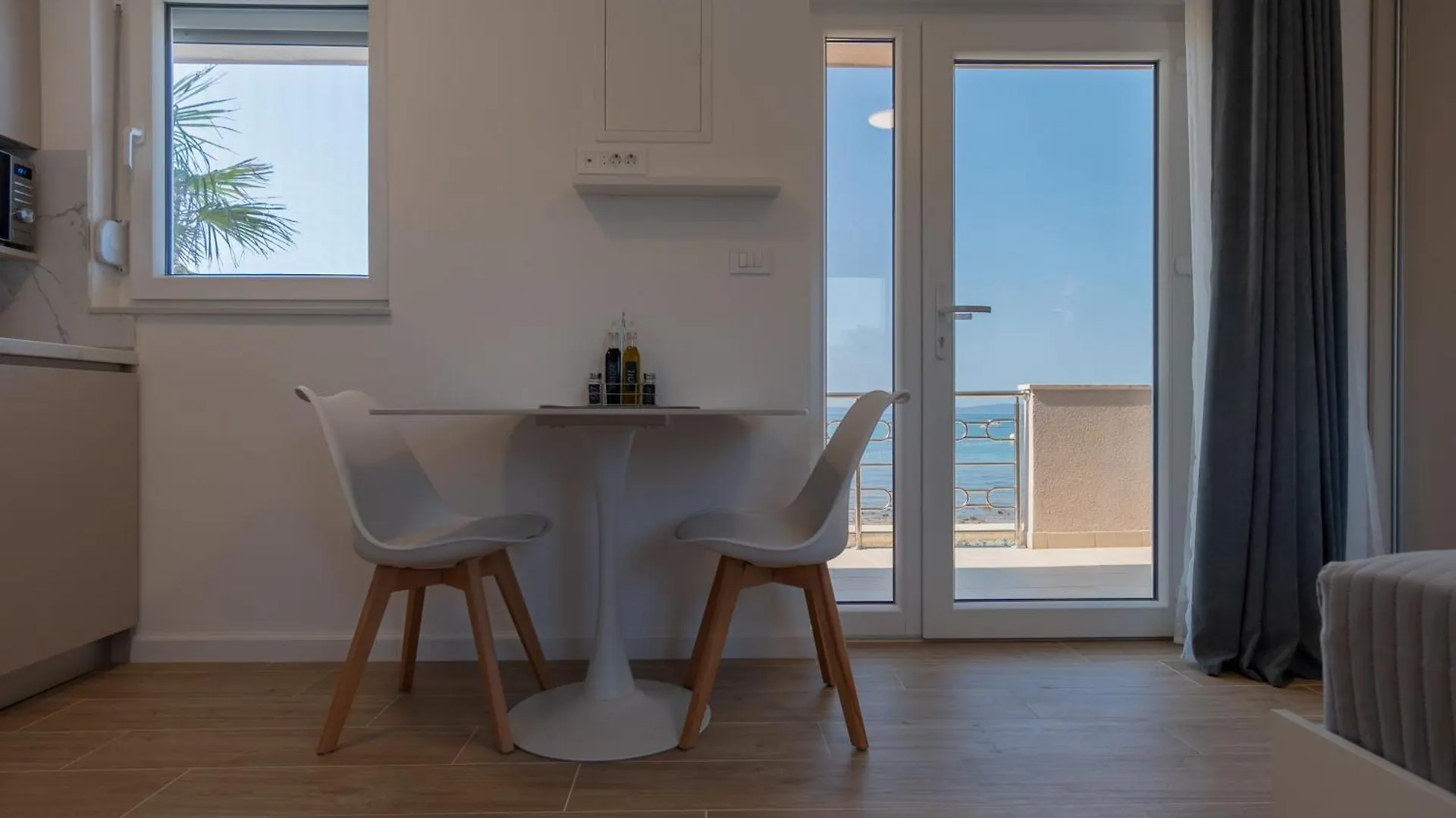 Apartments Sandrea Privlaka